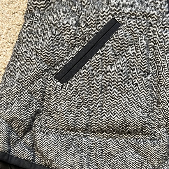 Zip Up Vest - Picture 2 of 3